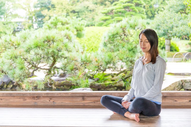 28-dec-2021-improve-hearing-naturally-by-adopting-these-lifestyle-habits