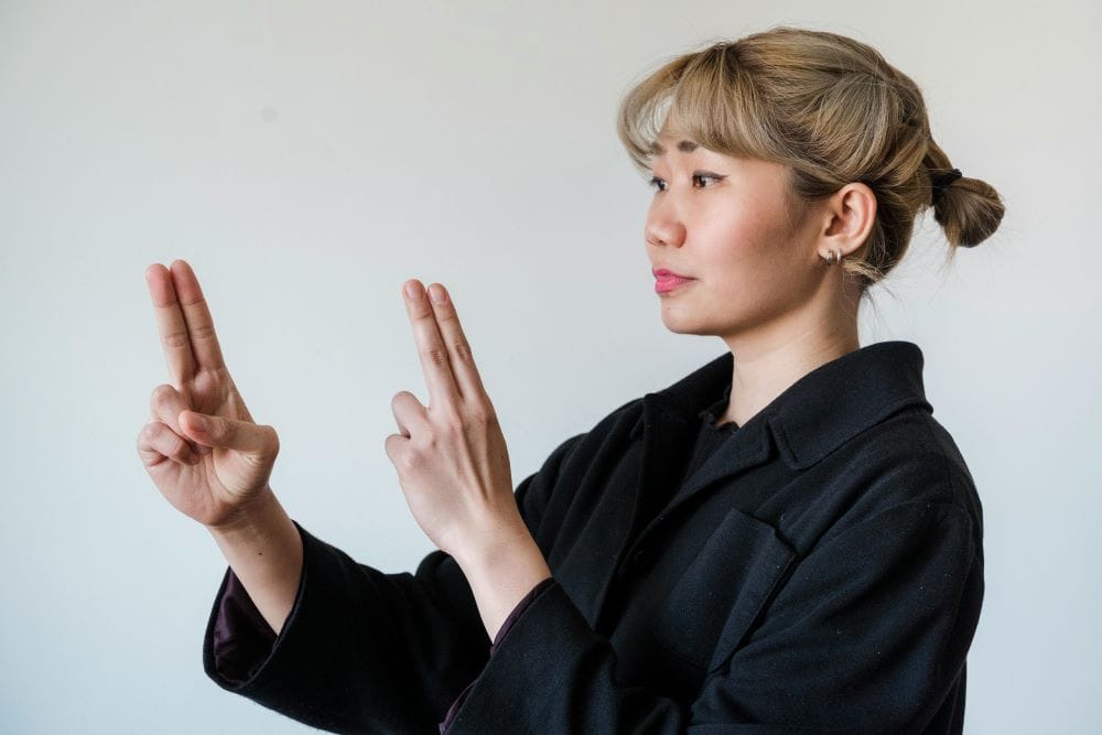 19-jul-2024-basic-sign-language-beyond-communicating-with-people-with-hearing-loss