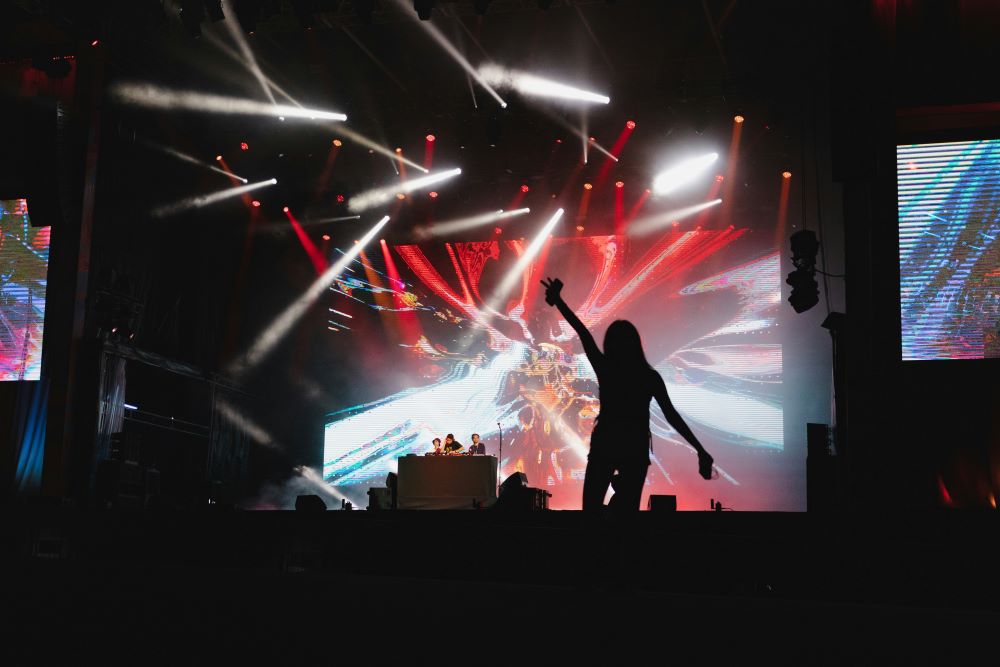 23-aug-2024-5-signs-of-post-concert-ear-damage-what-to-do-next