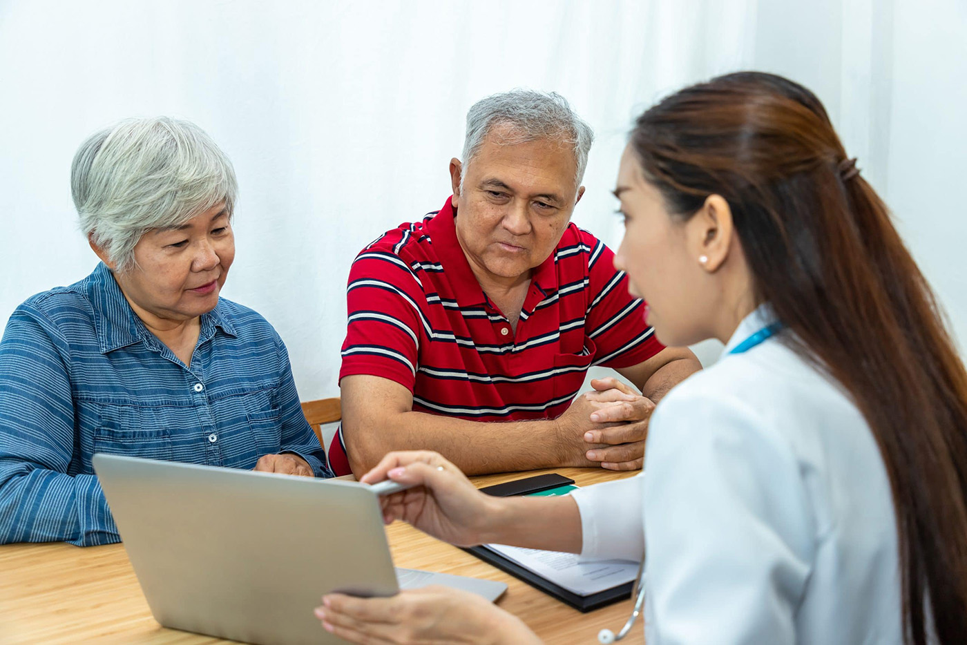 6-nov-2024-exploring-the-link-between-hearing-loss-dementia